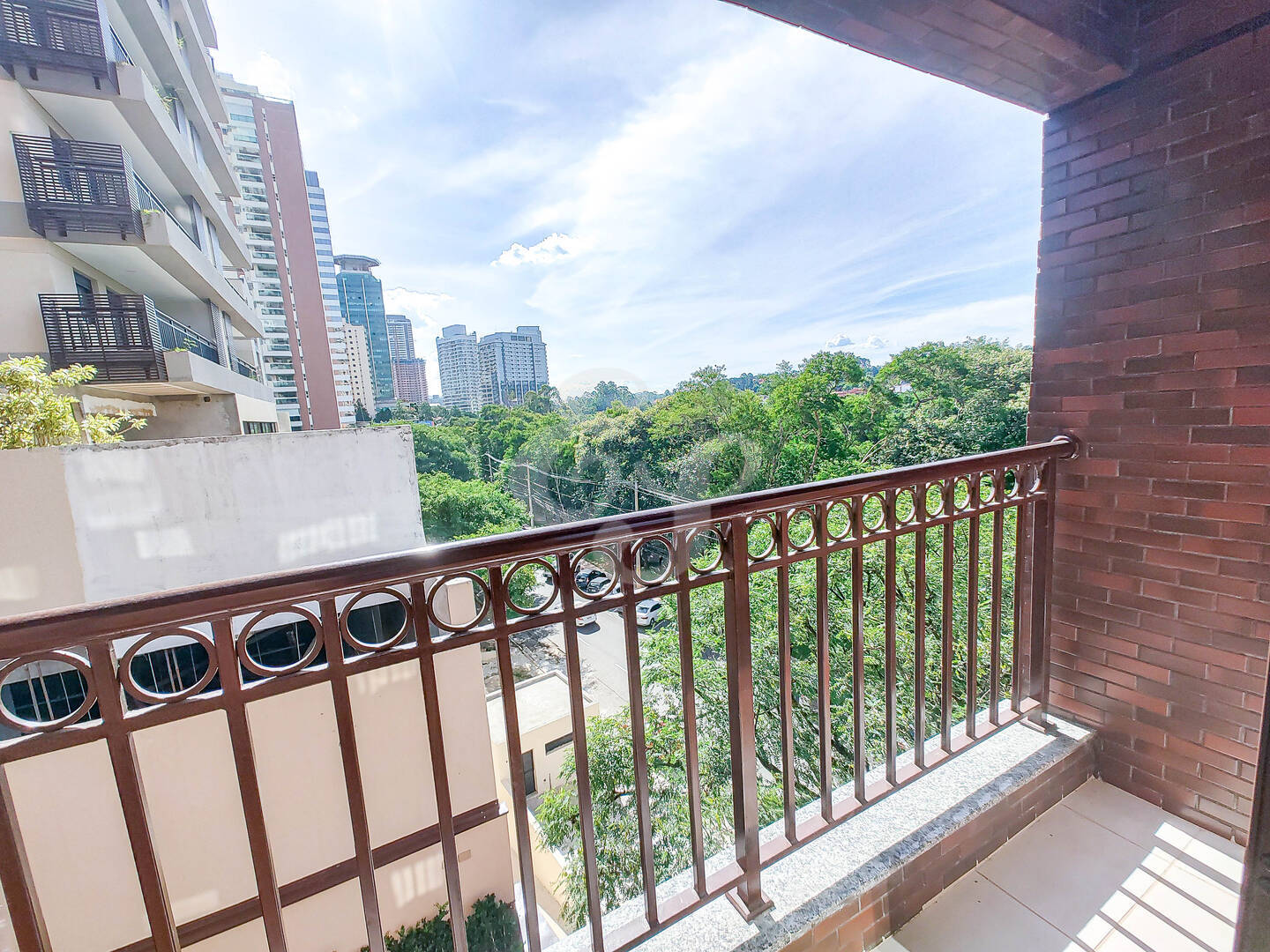 Apartamento para alugar com 3 quartos, 120m² - Foto 18